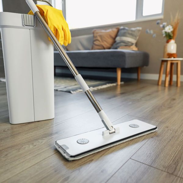 4 Maintaining Your Laminate Floors_ Easy Care for Lasting Beauty.jpg