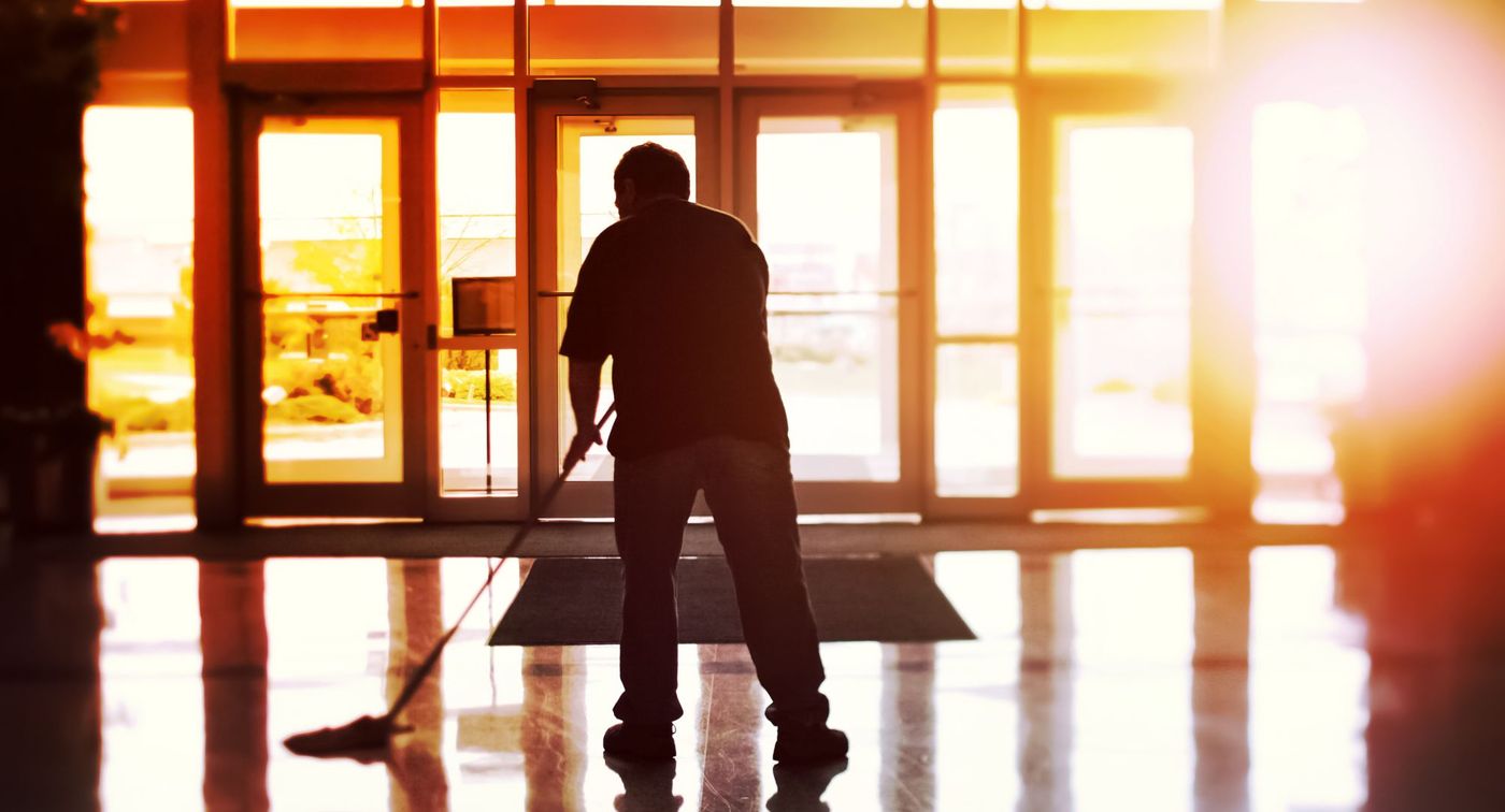 How To Choose The Right Commercial Cleaning Service For Your Needs - Feature.jpg