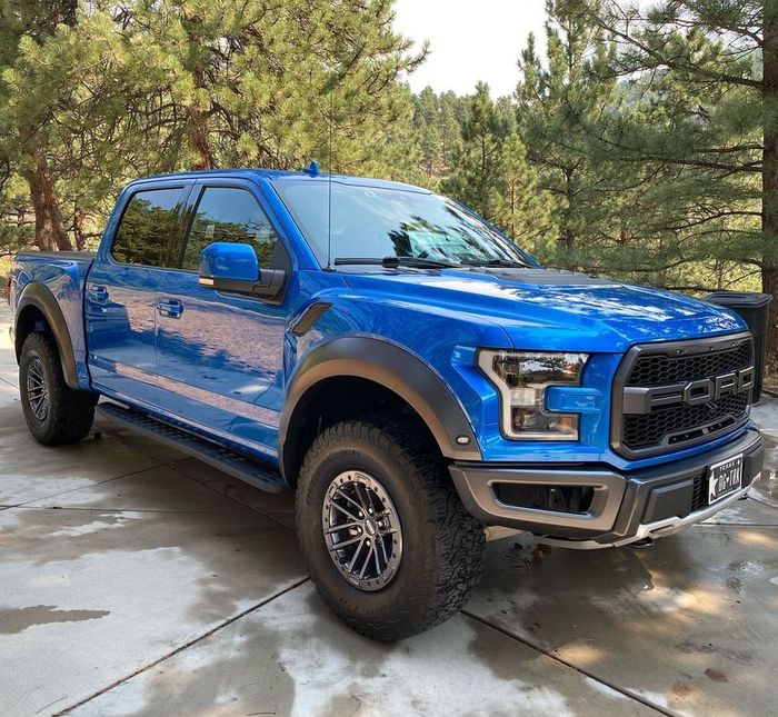 Denver's highest rated mobile car wash and detailers. Our mobile washes are designed to exceed our clients expectations by offering service at your home or office. Bi-Monthly mobile maintenance wash