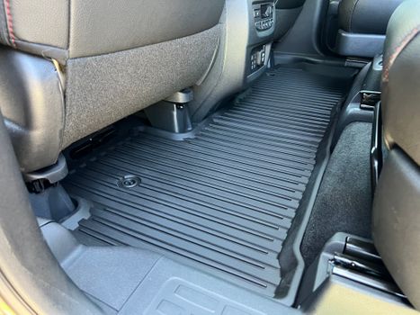 Floor mat cleaned Honda Pilot interior detail