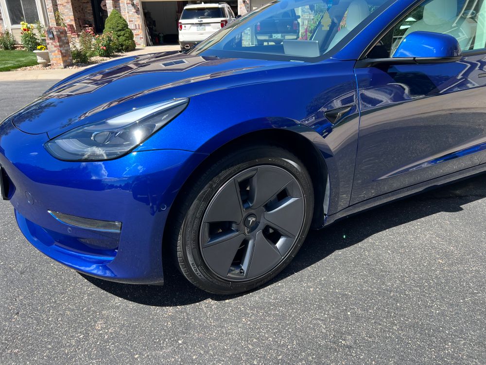 Exterior detailing tesla Model 3 