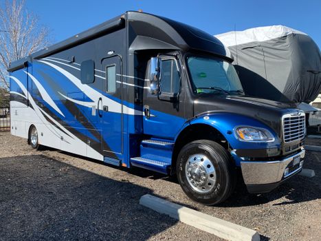 Super C Exterior wash and wax Mobile RV wash and wax Denver Colorado