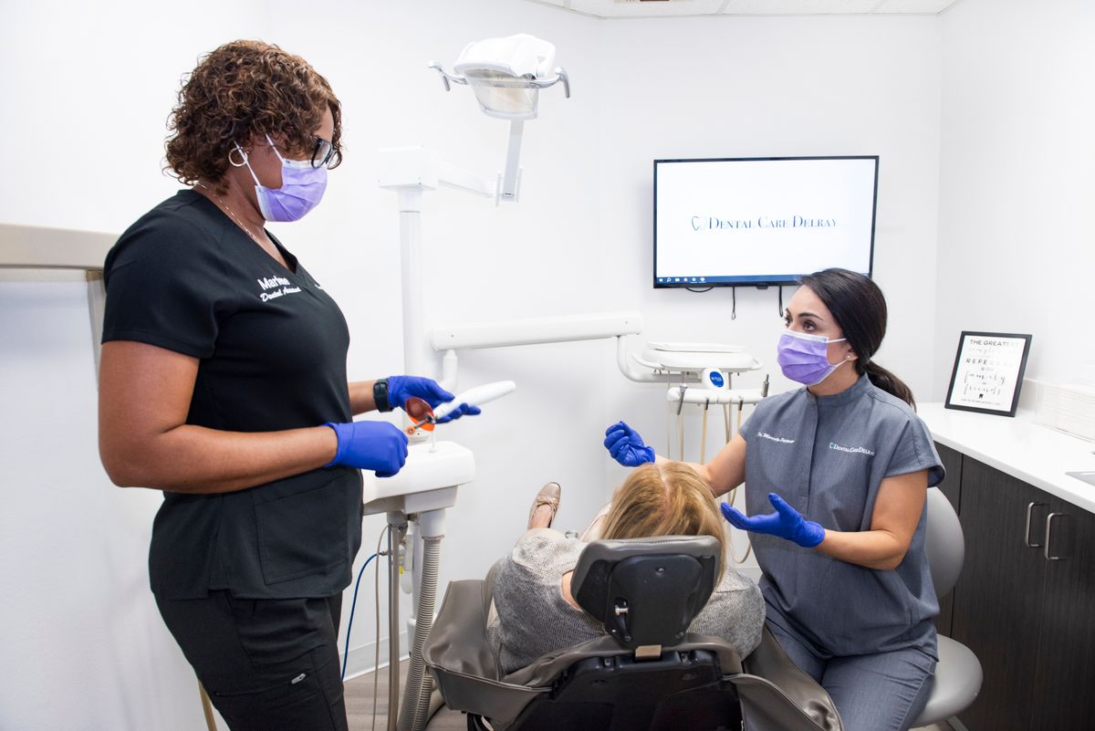 dr working with asst (2).jpg