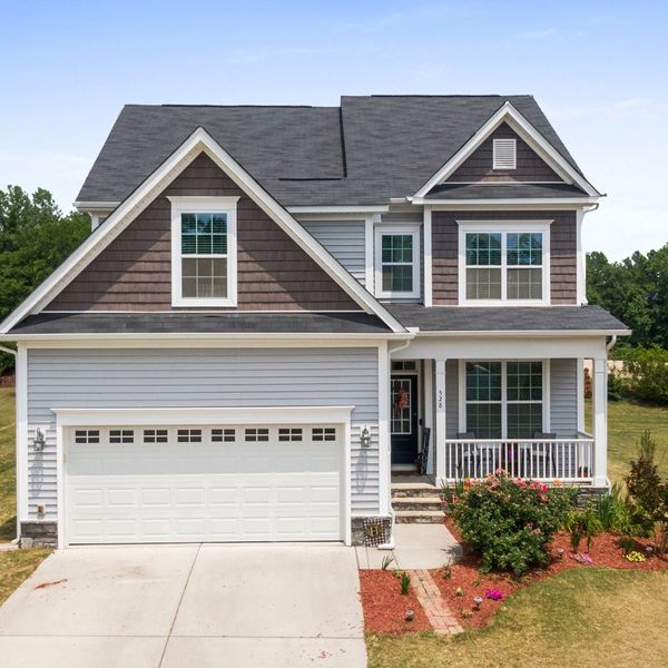 4 Metal vs. Asphalt Roofing %E2%80%93 Which is Best for Mississippi Homes (1).jpg
