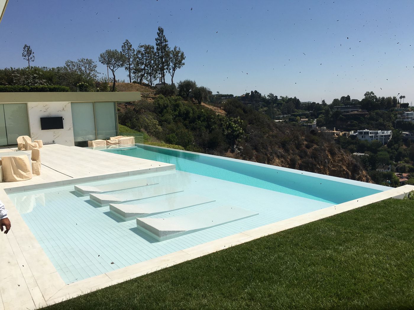 luxury-hillside-pool-flexi-tech.jpg