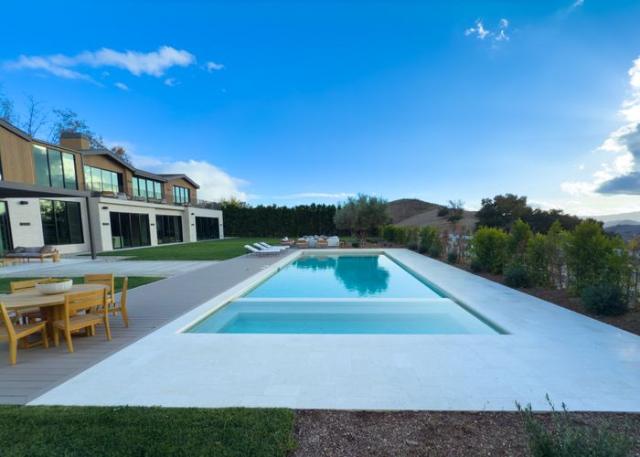 Custom pool and spa in Woodland Hills