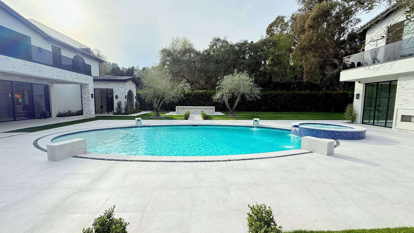 Backyard pool and spa project Encino CA