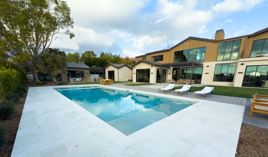 pool and spa construction in Woodland Hills