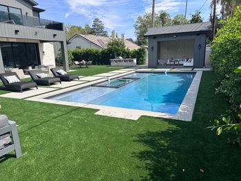 modern-pool-builder-tarzana.jpg