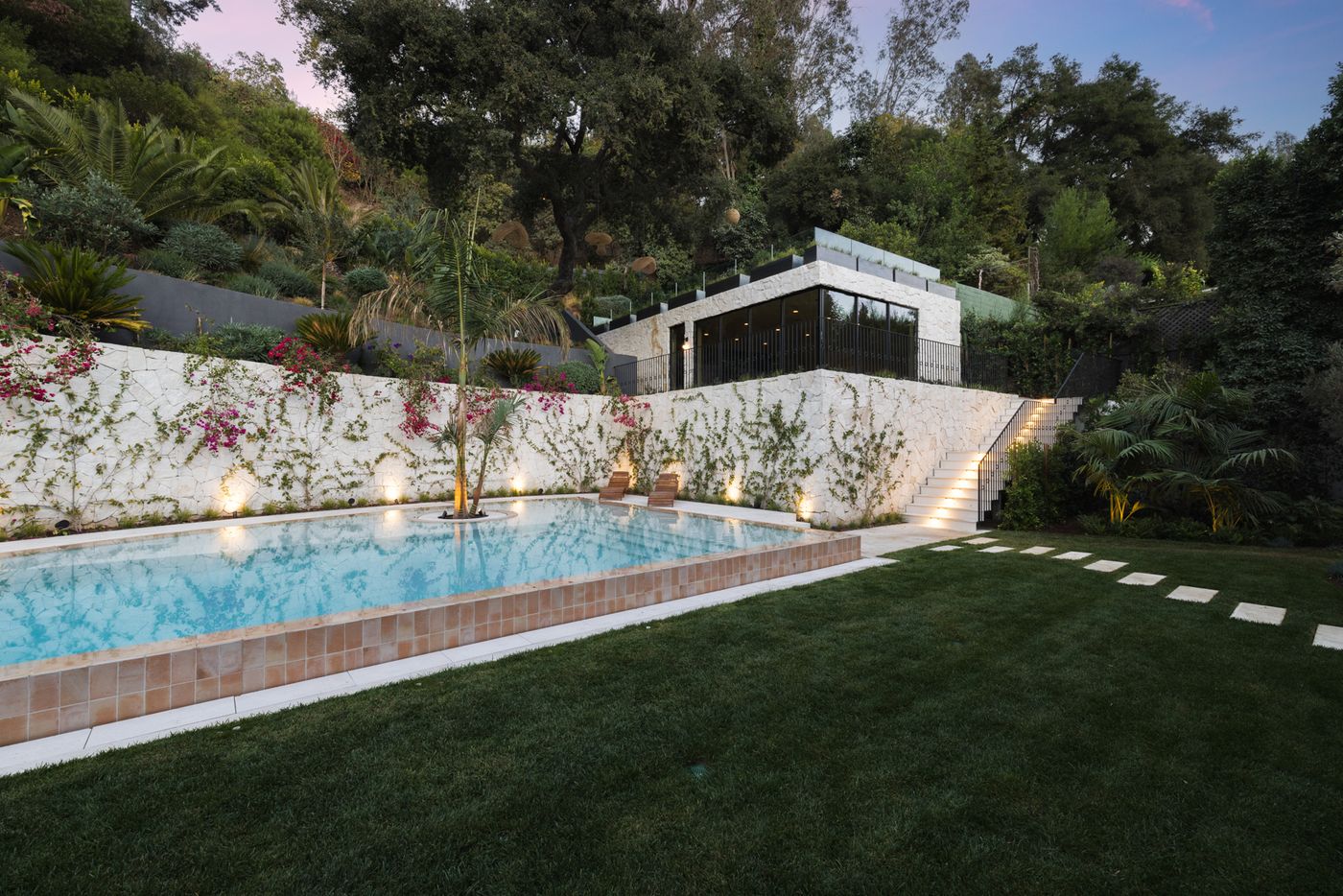 Flexi Tech Baja Step with Palm Tree – Bel Air Pool