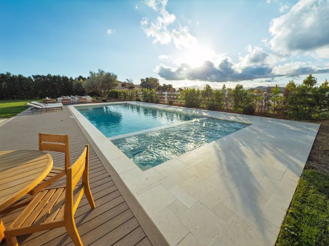 Pool and spa construction by Flexi Tech Contracting in Tarzana