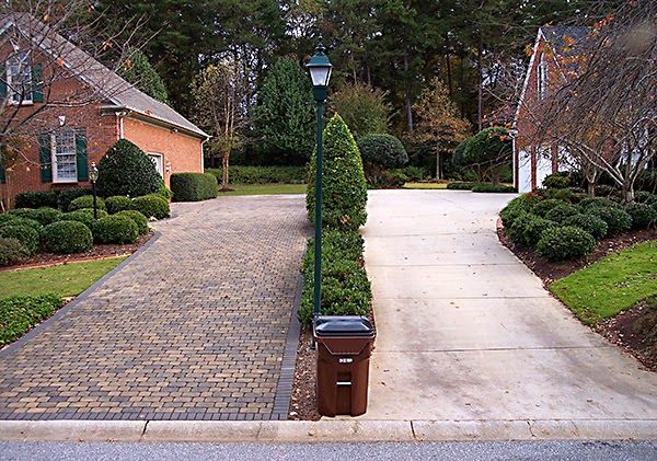 curb appeal with pavers
