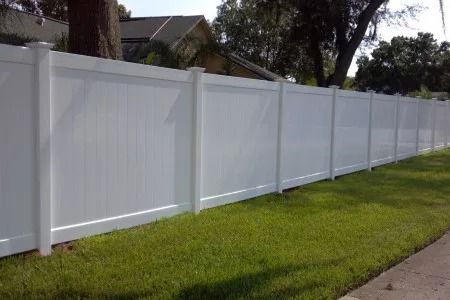 imgi_5_vinyl-fence-3.jpeg