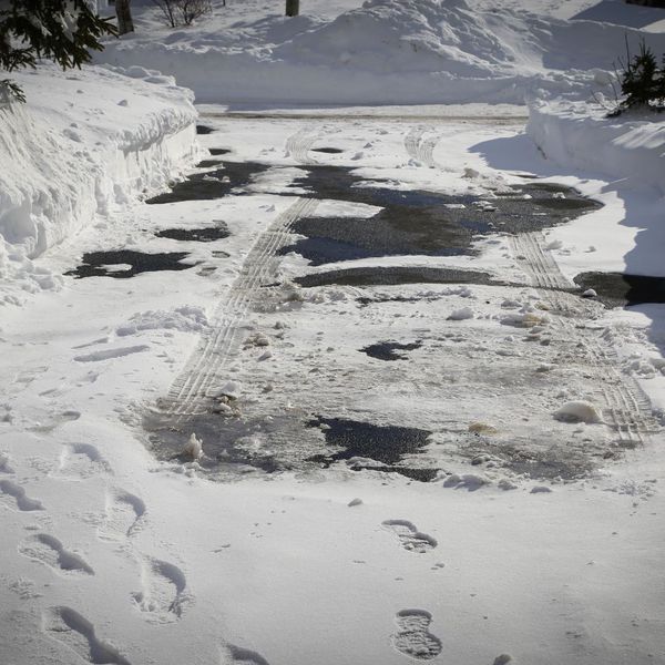 image of an icy driveway