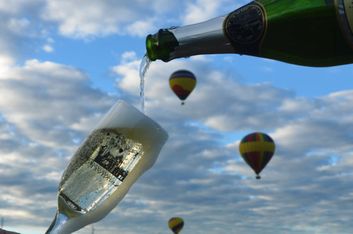 champagne-balloon-toast-5b87fcb9c885d.jpg