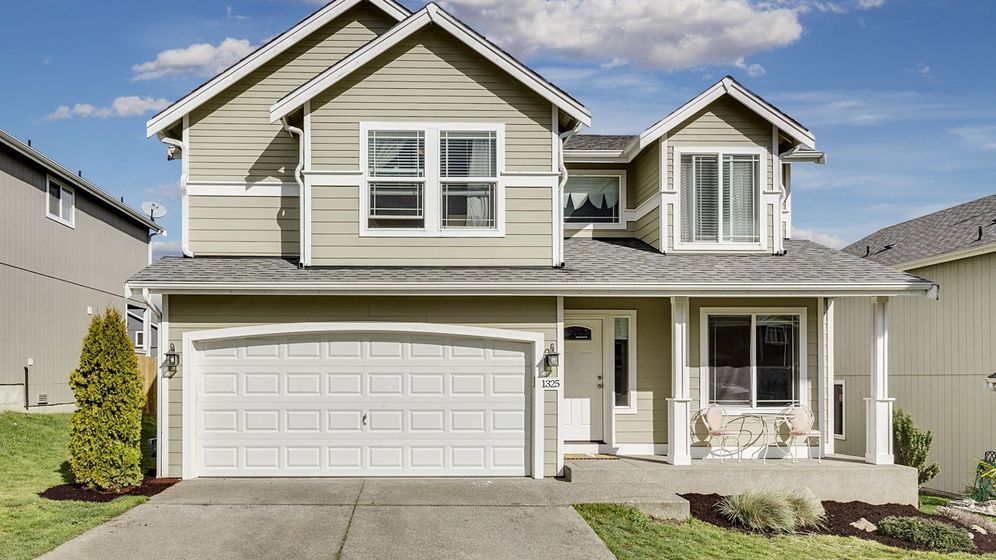 front driveway and home