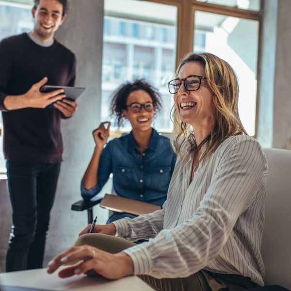  A team discusses "Custom Micro Market Solutions" from Healthy Smart Mart®