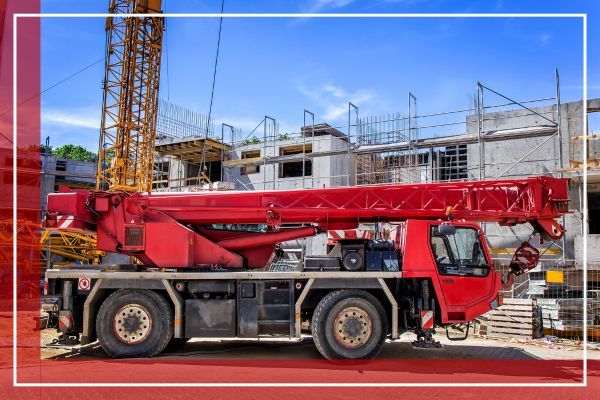 red crane truck 