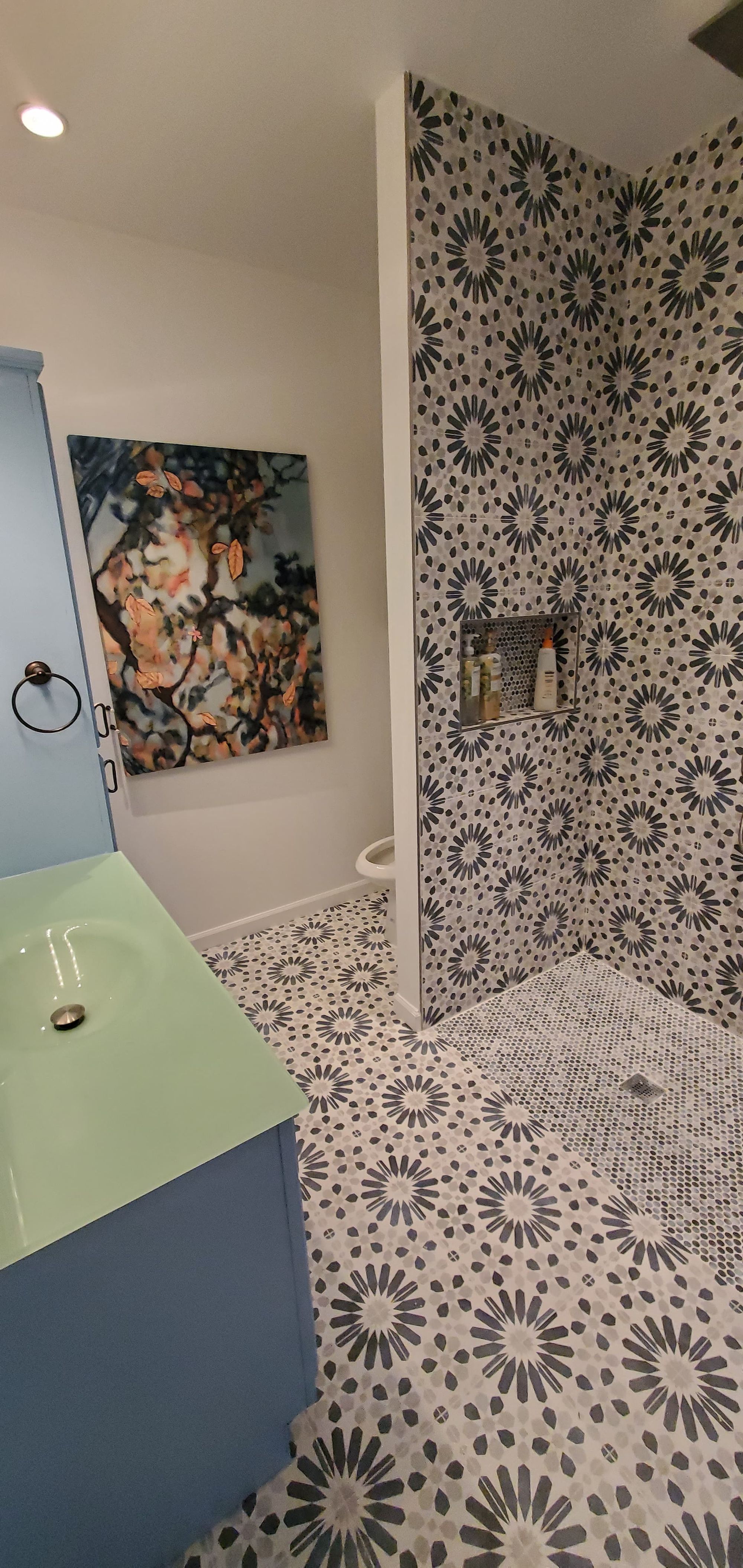 Patterned tile