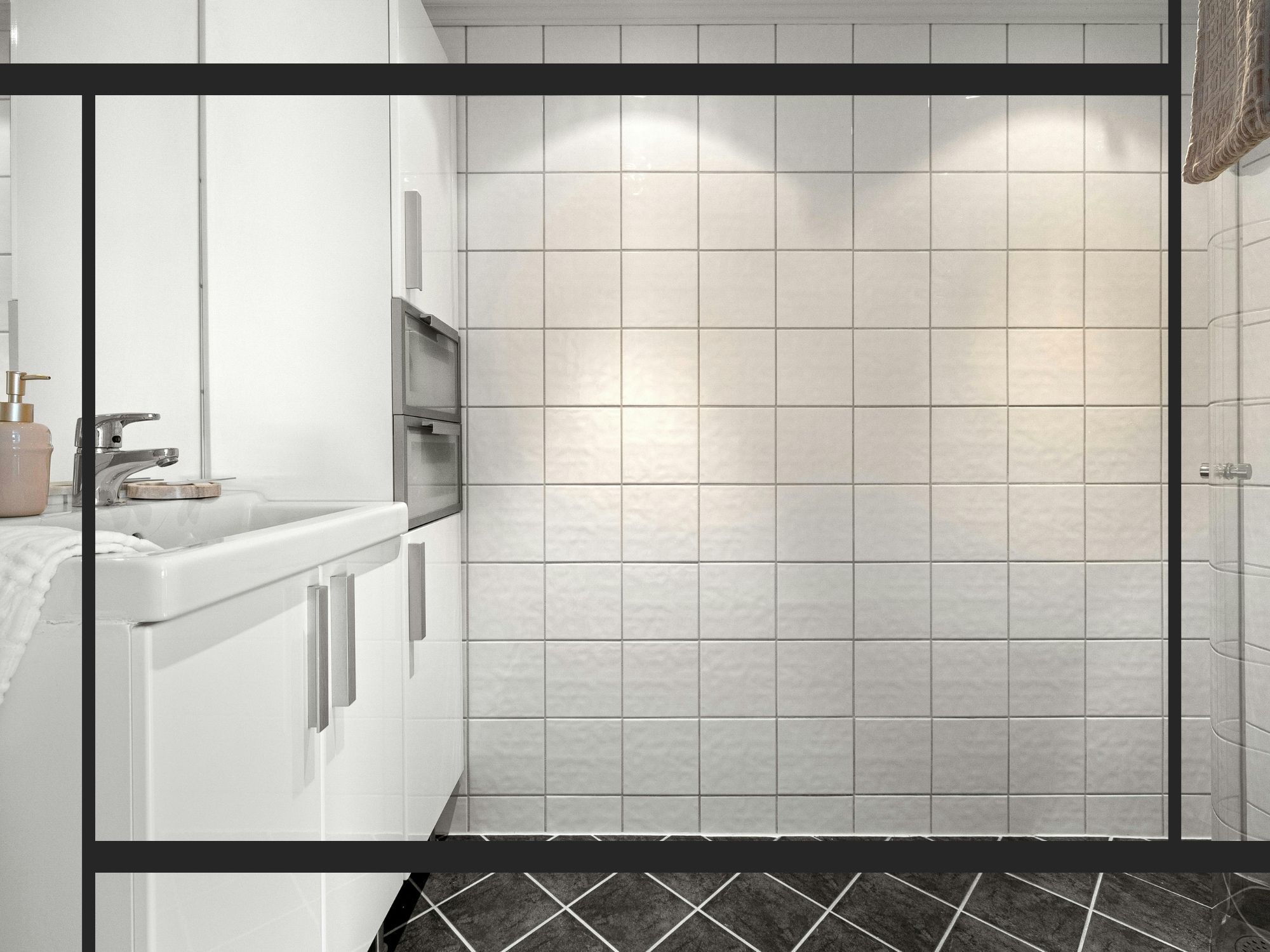 Custom bathroom tile floor