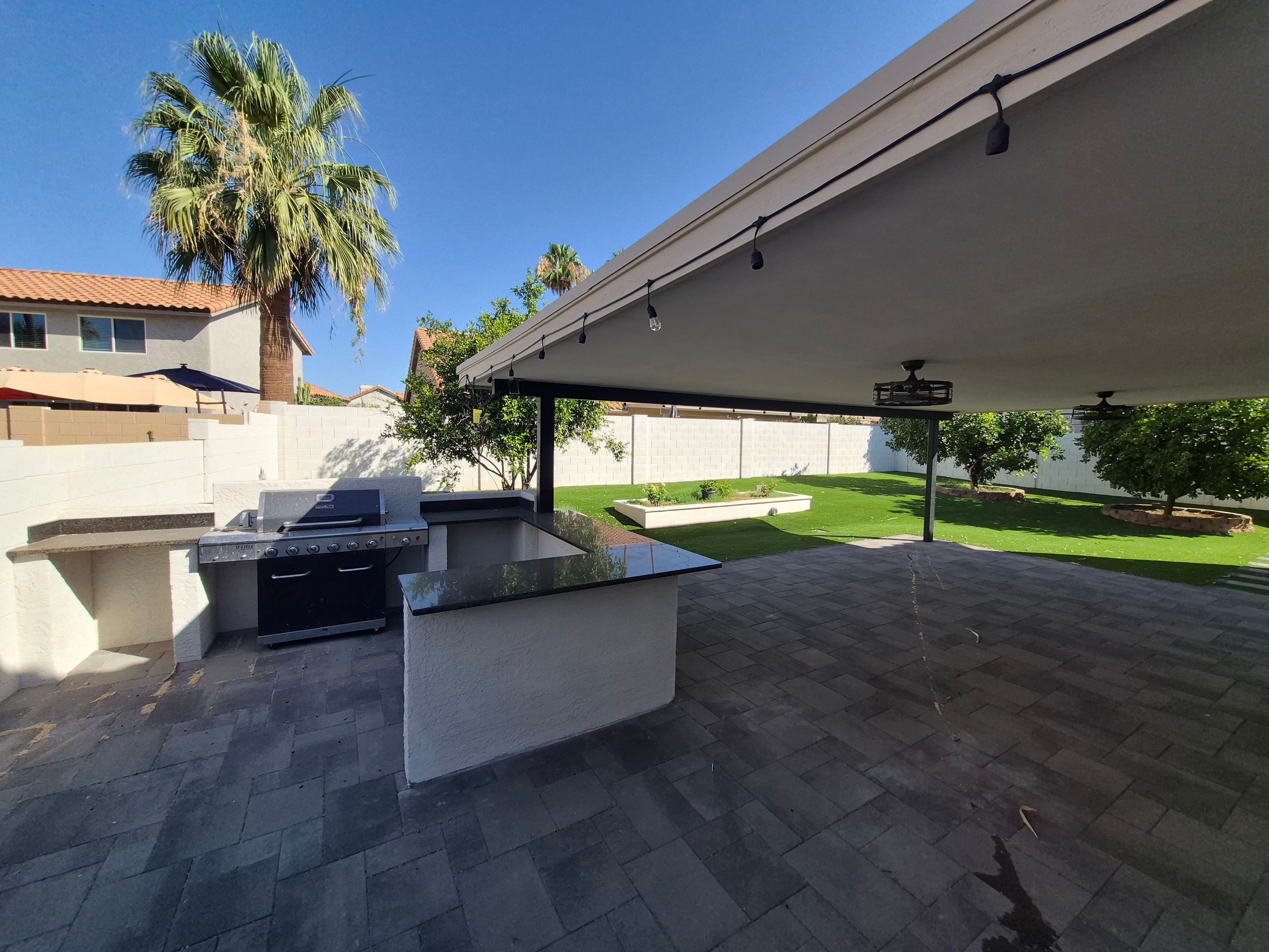 Outdoor kitchen