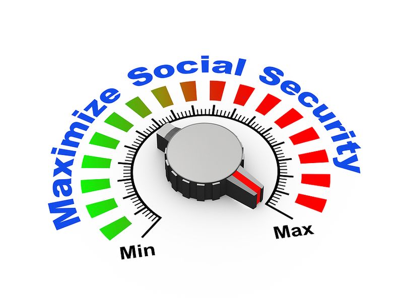 Dial turned to max with the words Maximize Social Security, symbolizing strategies to increase retirement income