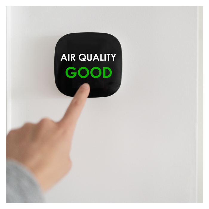 button saying air quality good