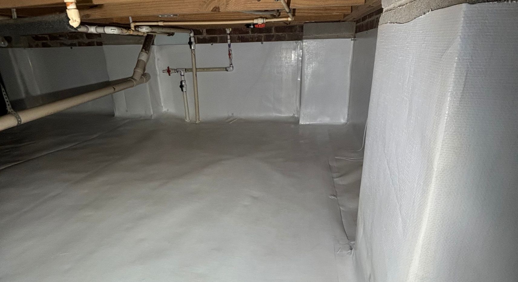 Encapsulated crawl space