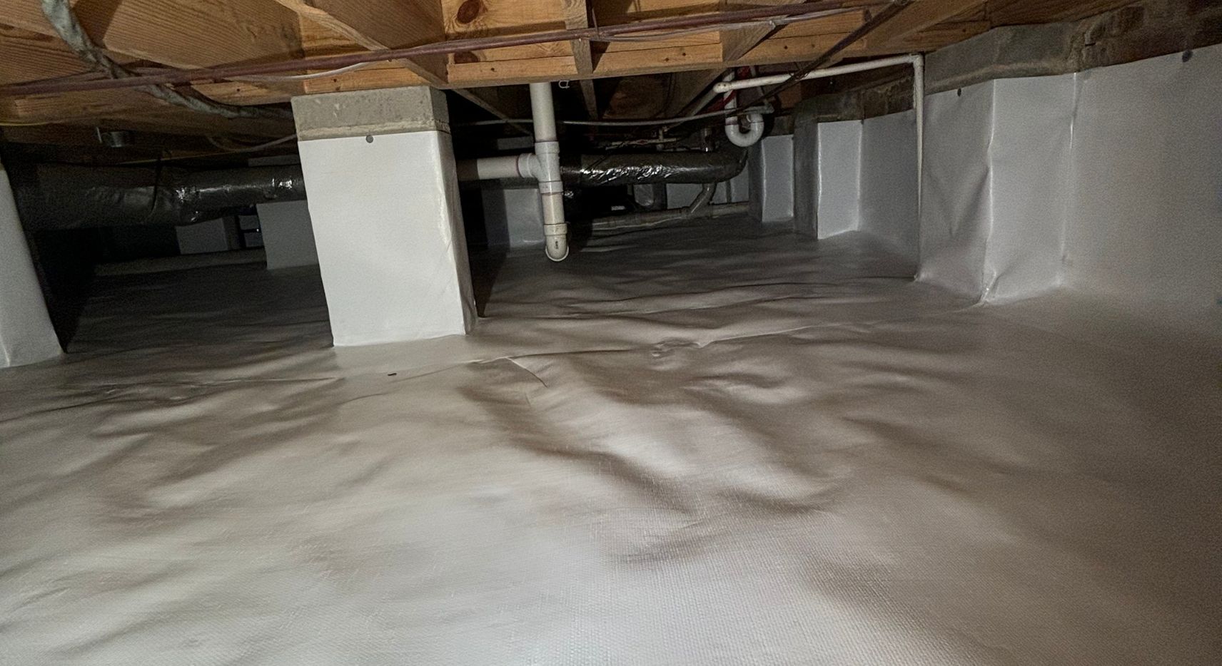Encapsulated crawl space