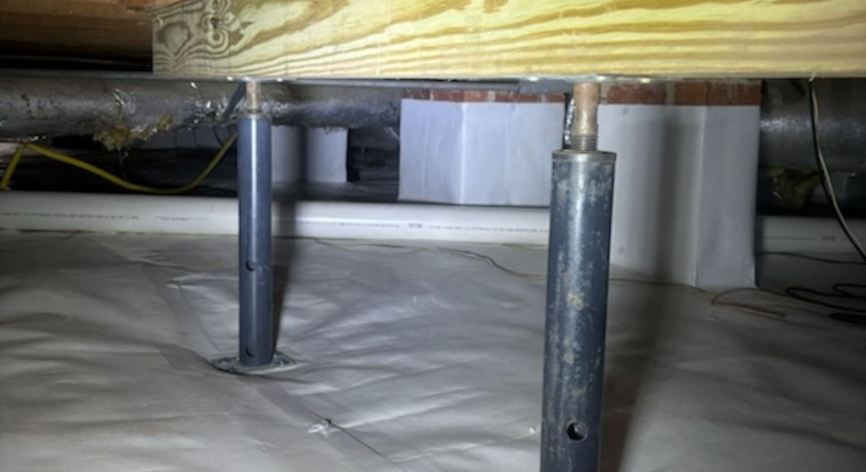 Signs Your Home%E2%80%99s Foundation Is Settling (And What to Do) header.jpg