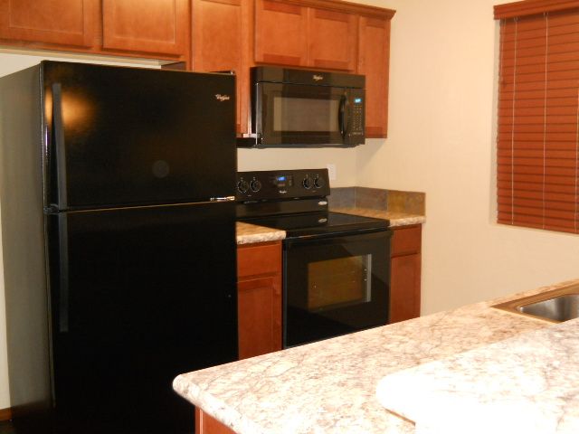 2803 N 15th Kitchen 2.JPG