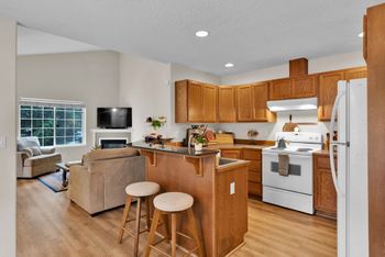 11-web-or-mls-SkyLight - Forsythia (TD)-28.jpg