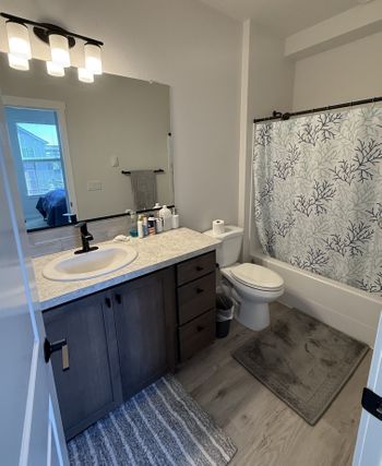 Bathroom #2 .jpg