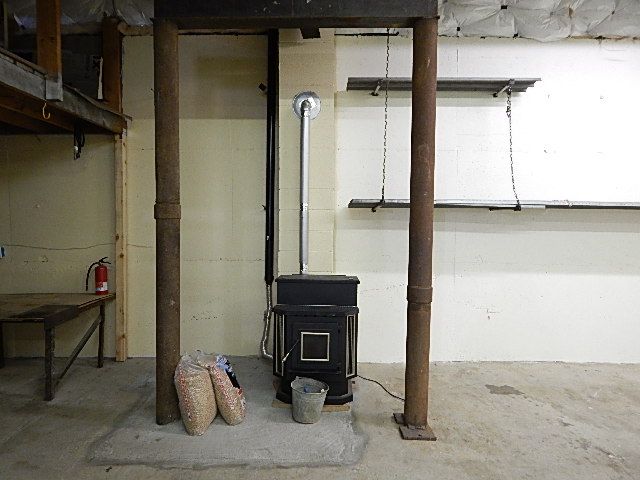 2600 French Shop Fireplace.JPG