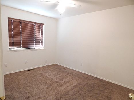 2416 Settlement master Bed.JPG