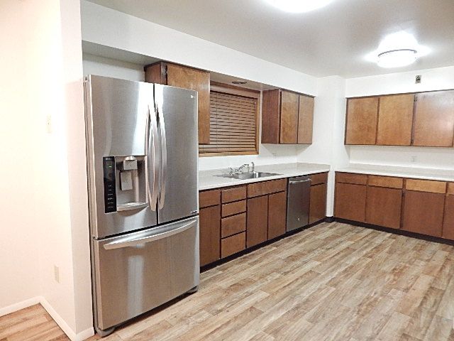 1581 Tugboat Kitchen 2.JPG