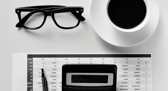 4 Smart Year-End Bookkeeping Moves That Boost Next Year%E2%80%99s Cash Flow - Hero.png