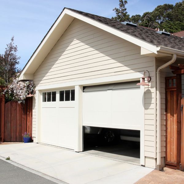 HowToChooseGarageDoorCompanyDenver-1.jpg