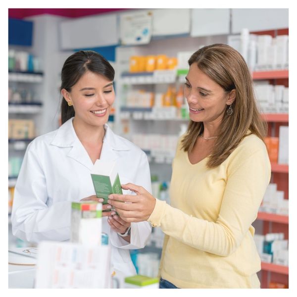 pharmacist talking to patient