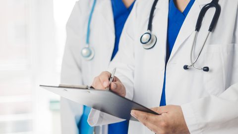 doctors with clipboard