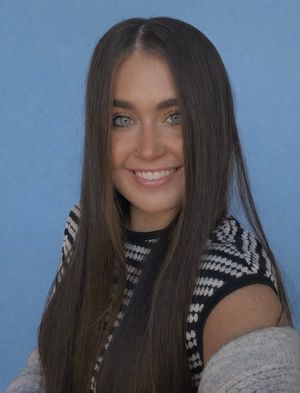 Ally Lewis headshot(1).jpg
