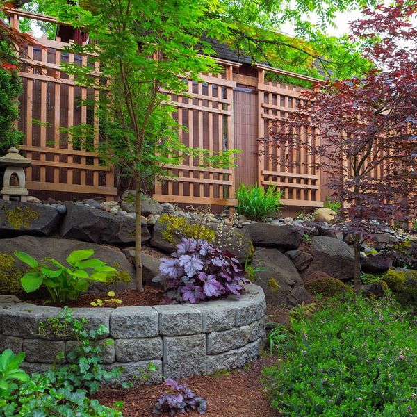 retaining wall with boulders