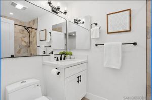 Screenshot_20251008_093854_Zillow.jpg