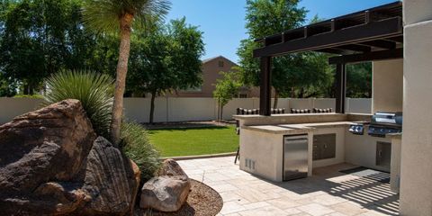 outdoor kitchen area