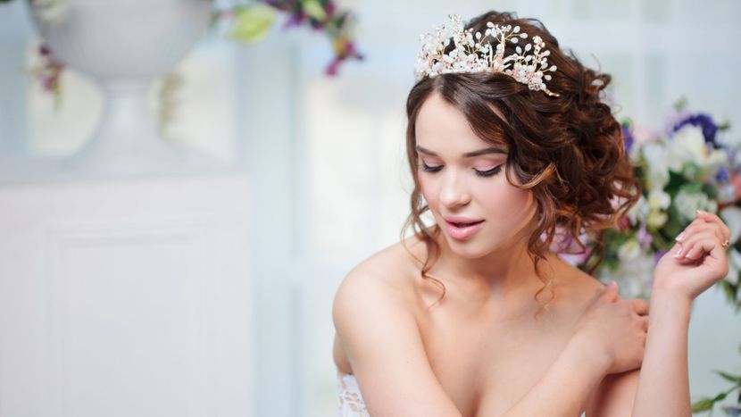M35592 - Blog Hero Image - Guide to Choosing the Right Wedding Hair Accessory.jpg
