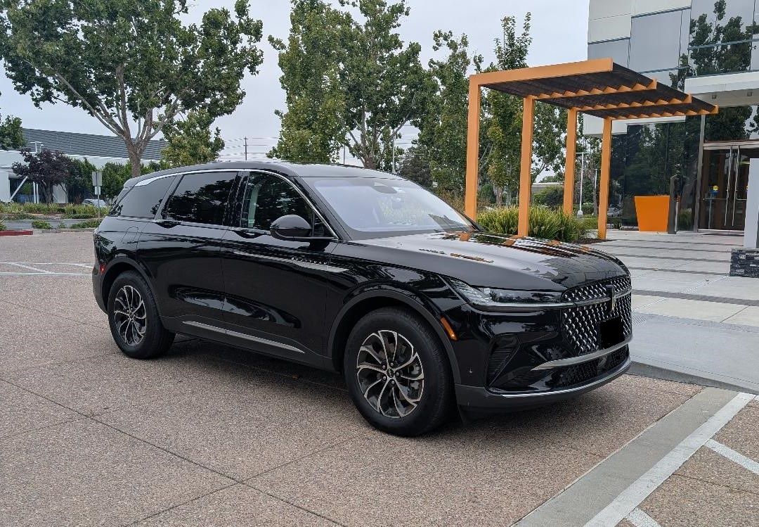 Lincoln Nautilus 01.jpg