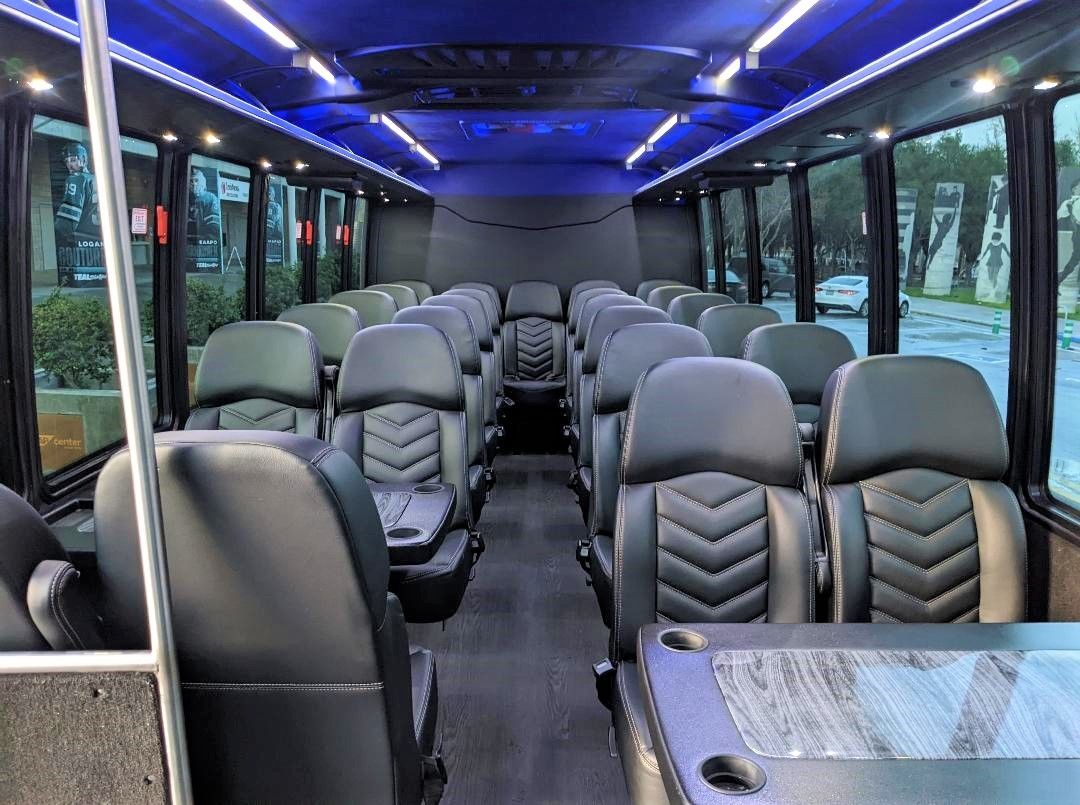 Sals30 - 27 Executive Passenger Bus3-4265da8779.jpg