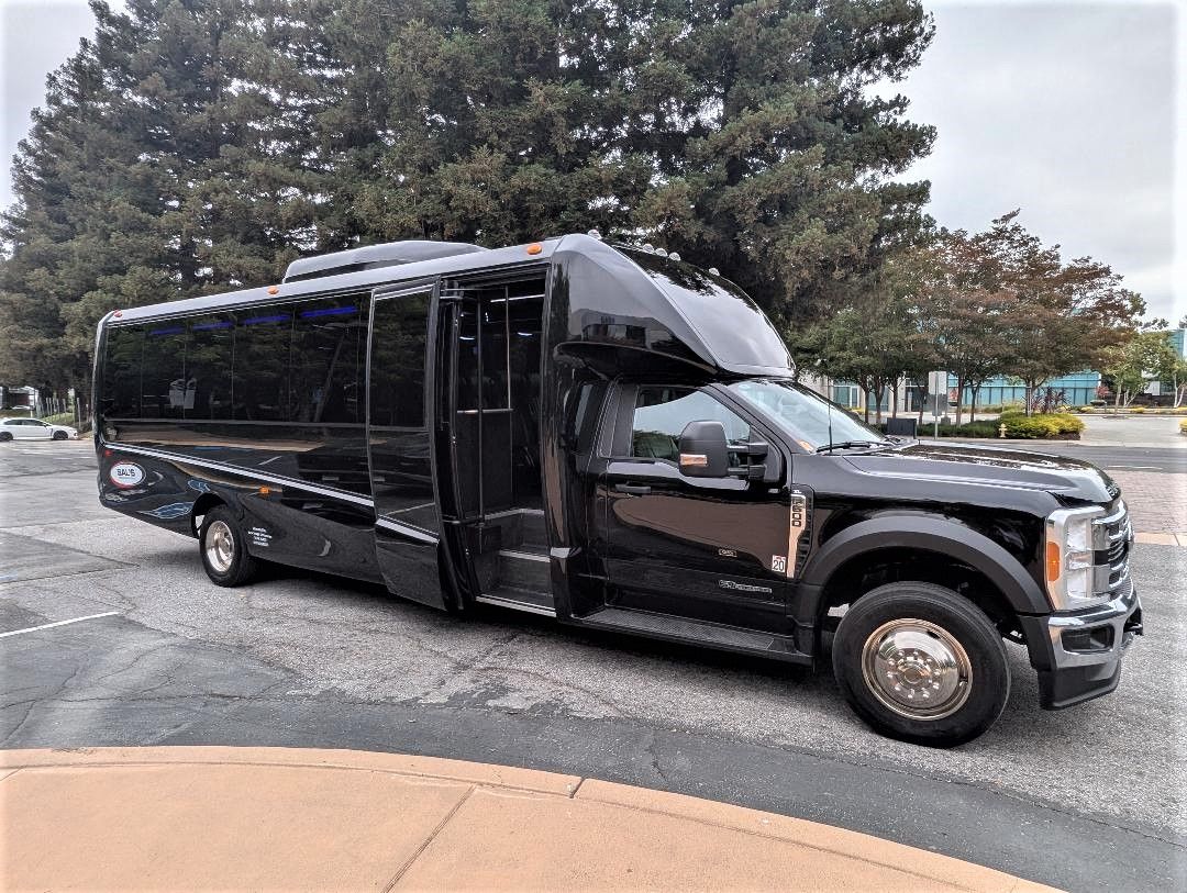 Black Executive Ford Bus - 28 Passenger 02.jpg