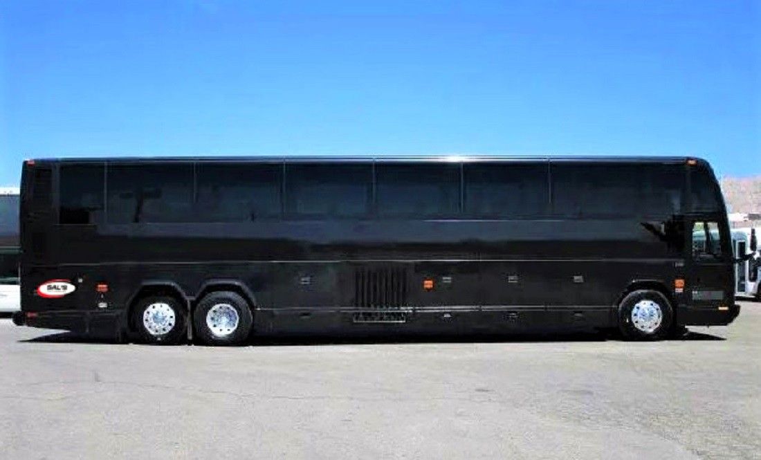 56 Passenger Executive Prevost Coach4-a858c7d96b.jpg