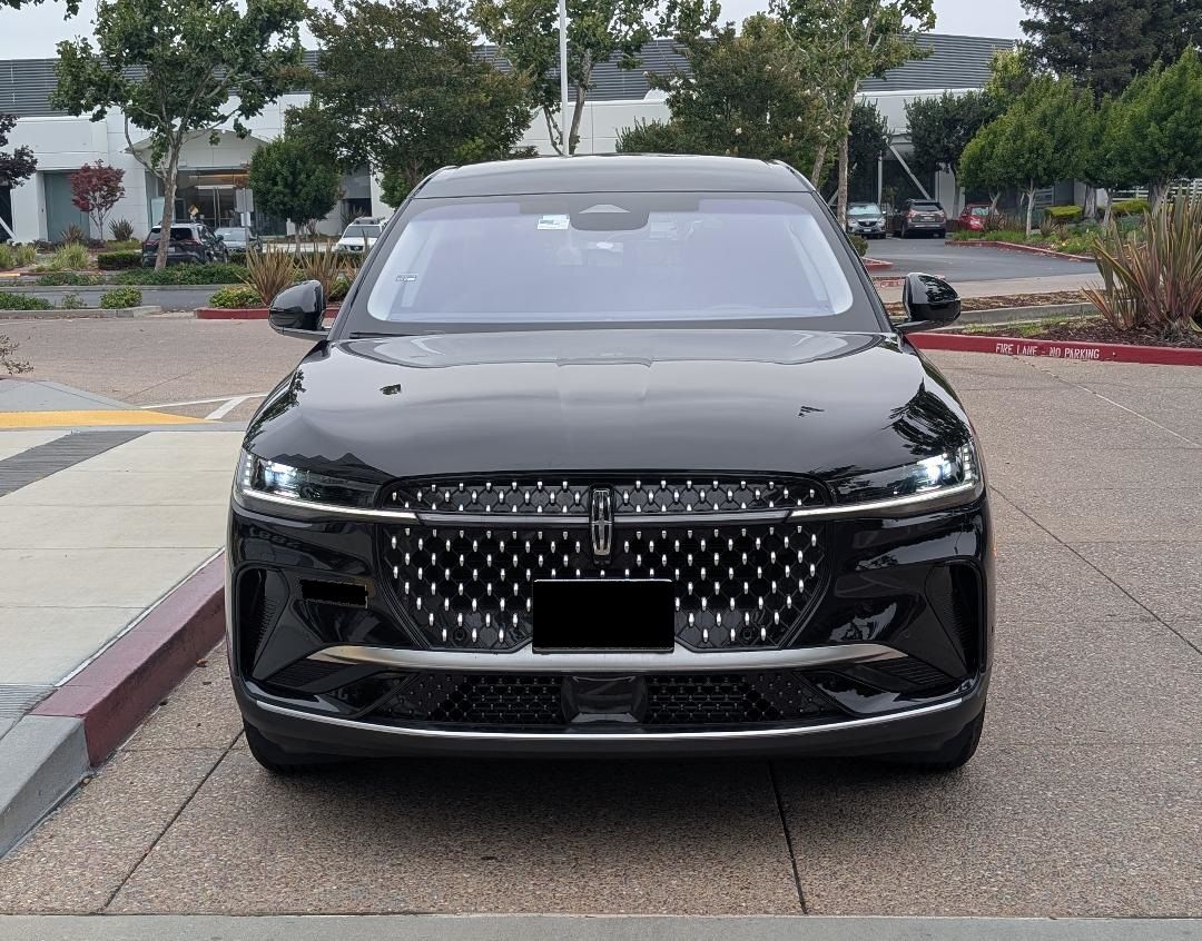 Lincoln Nautilus 03.jpg